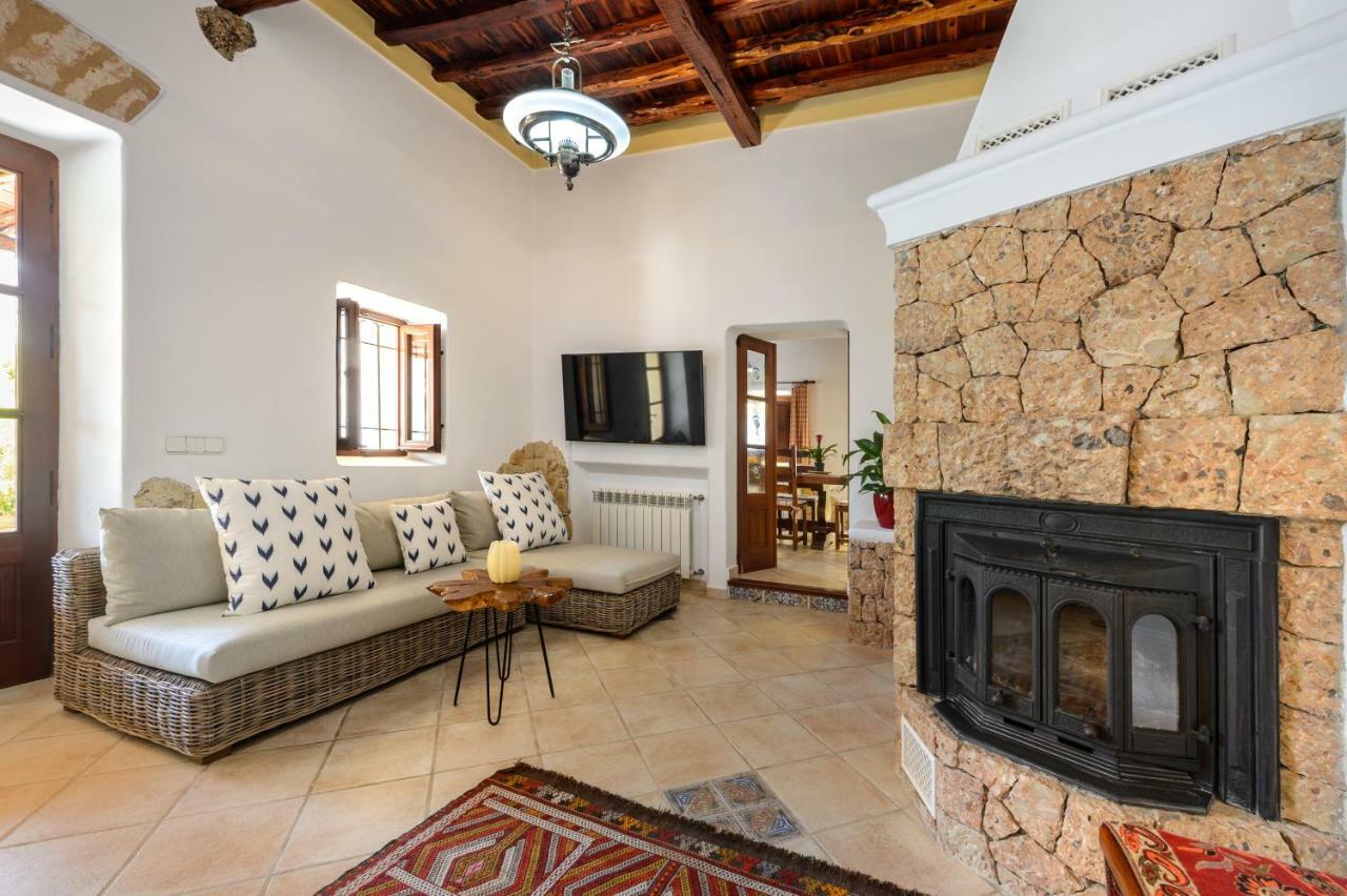 Villa Can Fita Puig D'en Valls Exterior photo